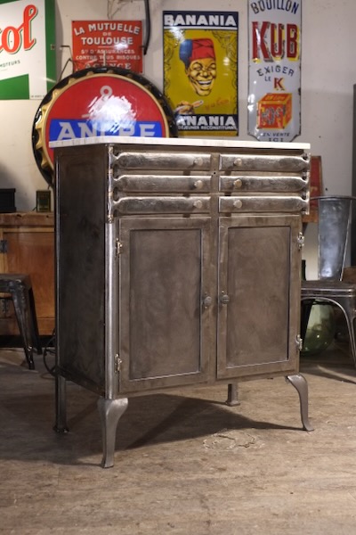 meuble de metierancien de dentiste 1930